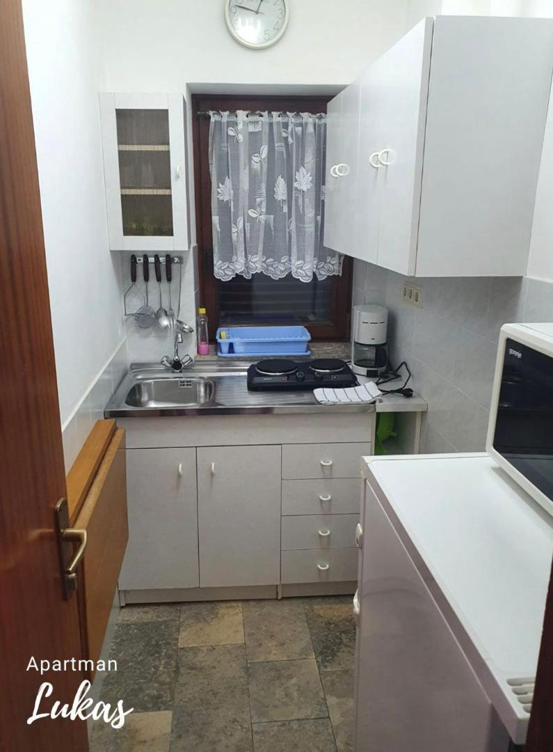 Apartmani Mazzarolli Jadranovo Ruang foto
