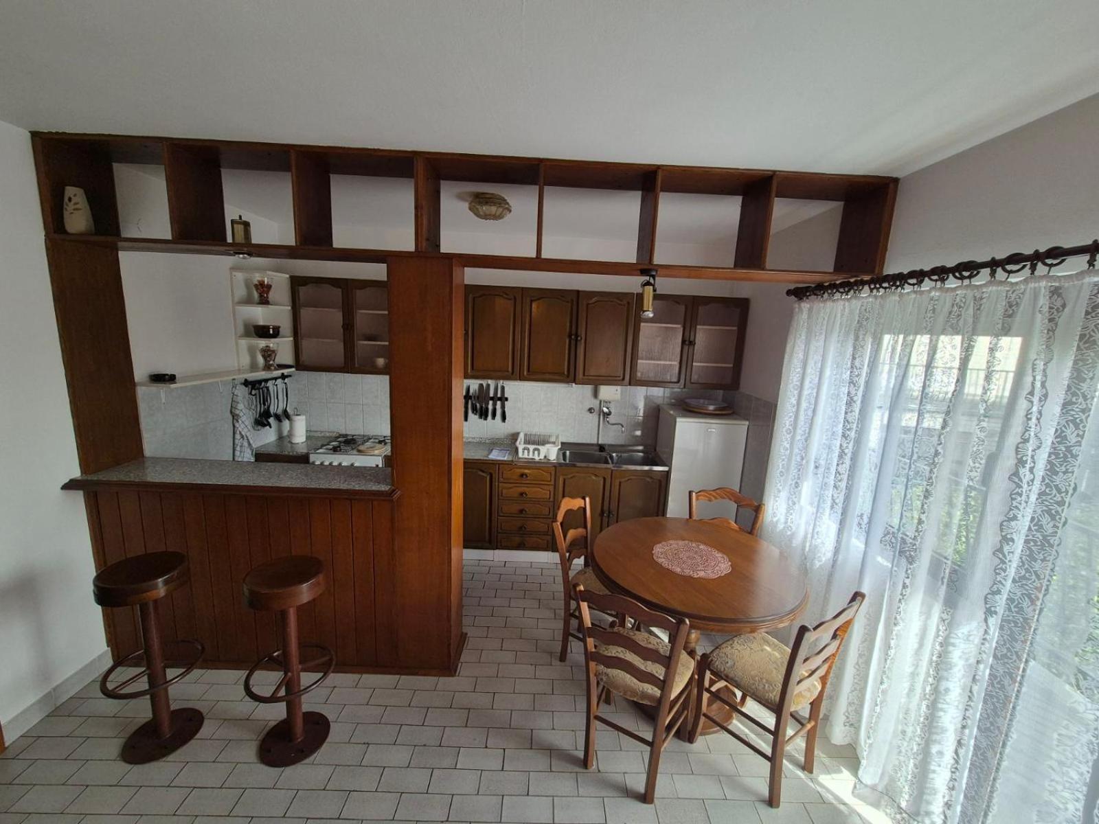 Apartmani Mazzarolli Jadranovo Bagian luar foto