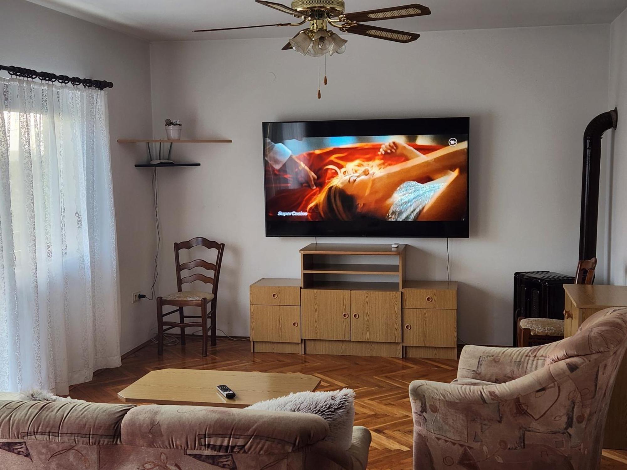 Apartmani Mazzarolli Jadranovo Bagian luar foto