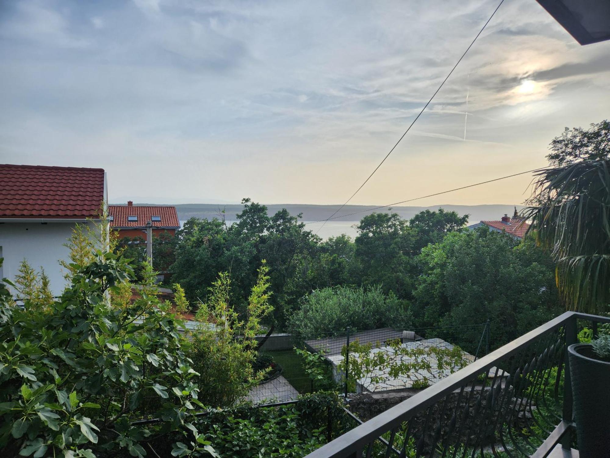Apartmani Mazzarolli Jadranovo Bagian luar foto